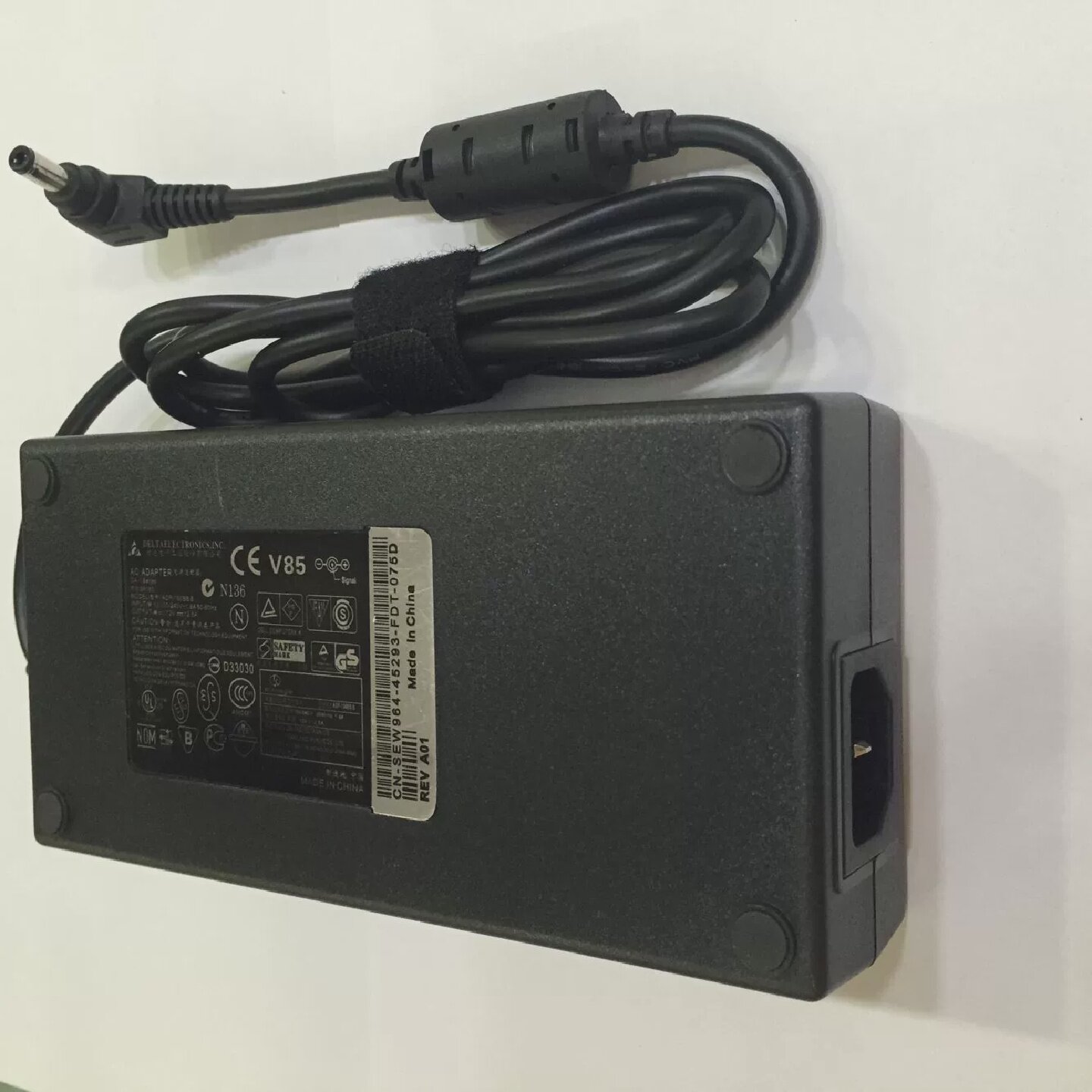 适用于台达12V12.5A电源适配器/充电器150W电源线4针四针充电器
