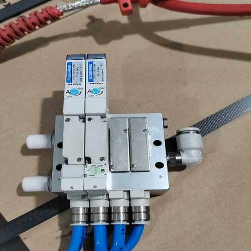 F10T1小金井原装全新电磁阀，带F10M4AL底盘，包全新--议价商品