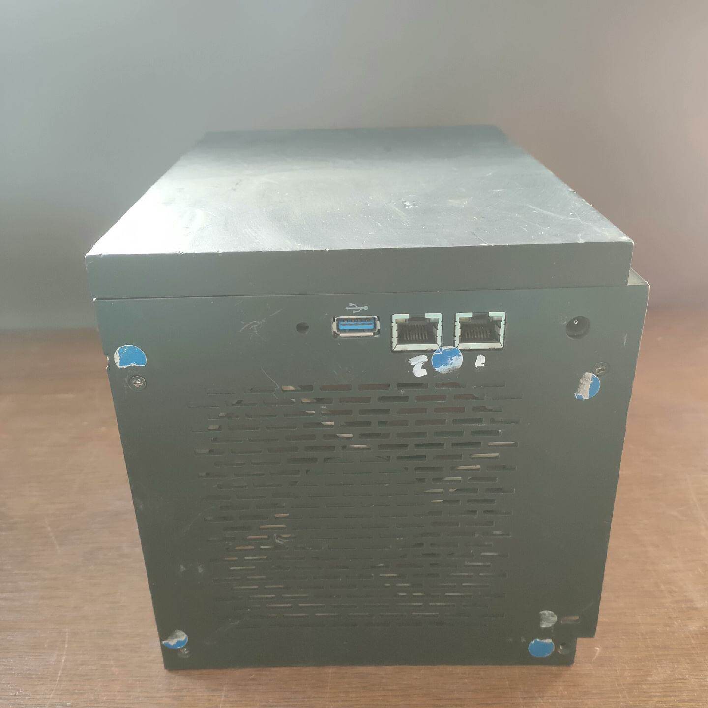 Seagate 希捷移动硬盘柜 4盘位 成色如图 懂行的老板--议价商品