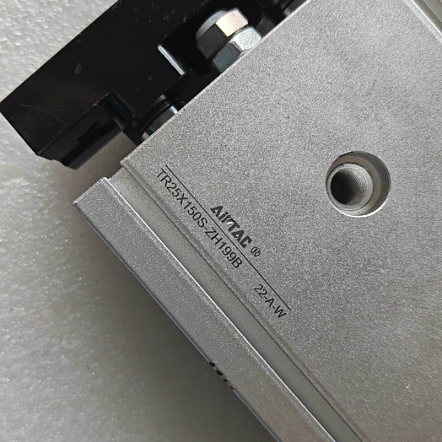 议价AirTac亚德客TR25X150S拆开气缸闲置只有可维修