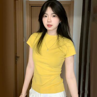 黄色正肩短袖t恤女2025夏季新款圆领修身显瘦收腰短款辣妹bm上衣