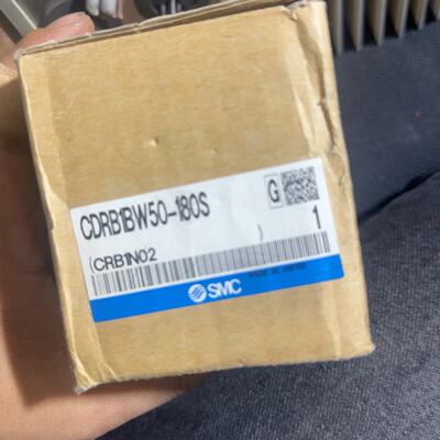 全新原装旋转气缸CRB1BW50180S还有一只议价及维修！