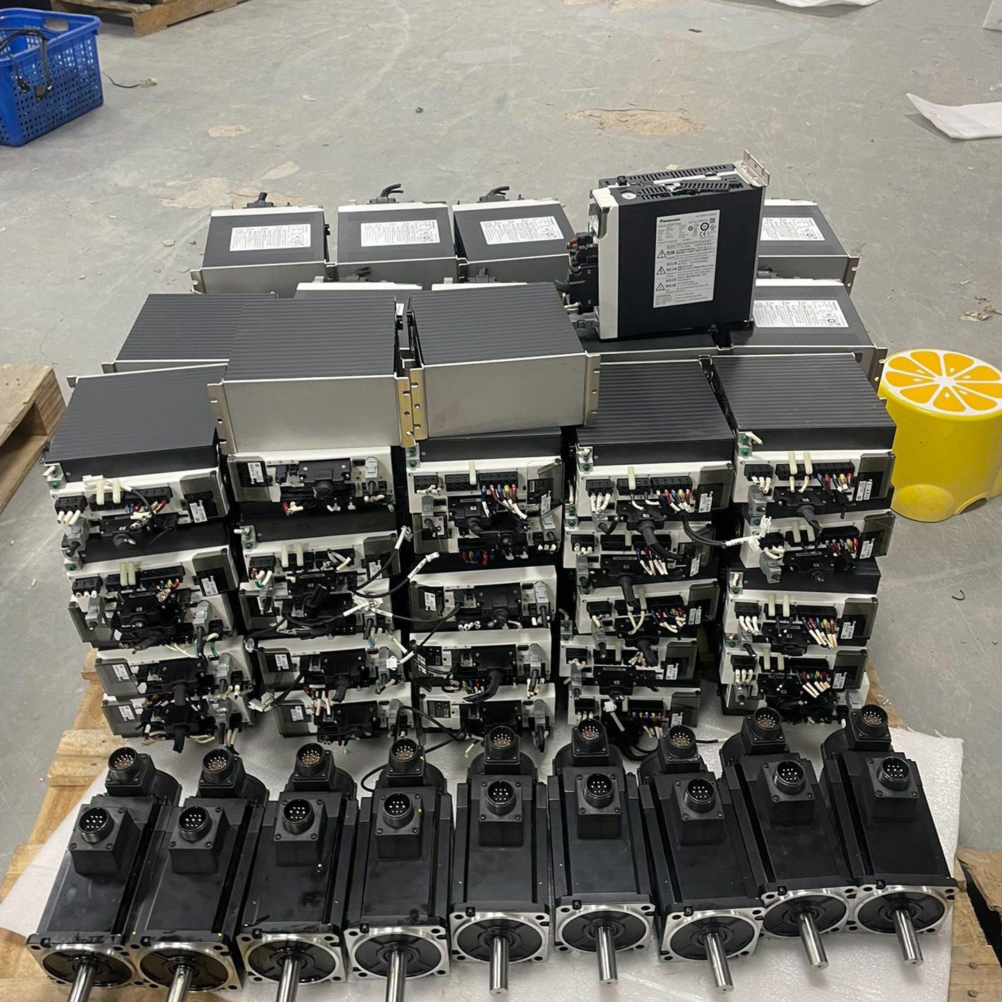a5松下2000w 2500w伺服电机成色充新功能包好--议价商品