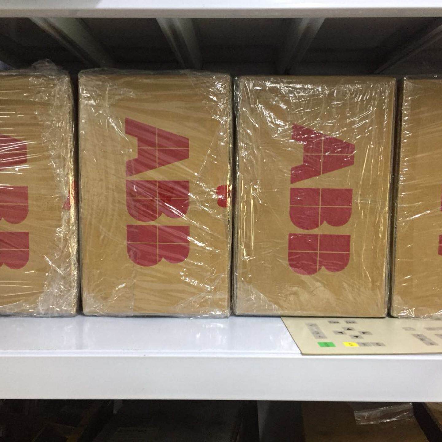 议价DSQC679 3HAC028357-001 ABB机器人示教器