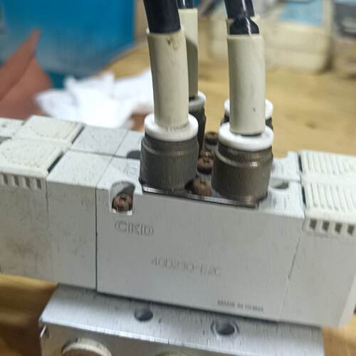 (议)CKD喜开理电磁阀型号4GD219E2C四个22