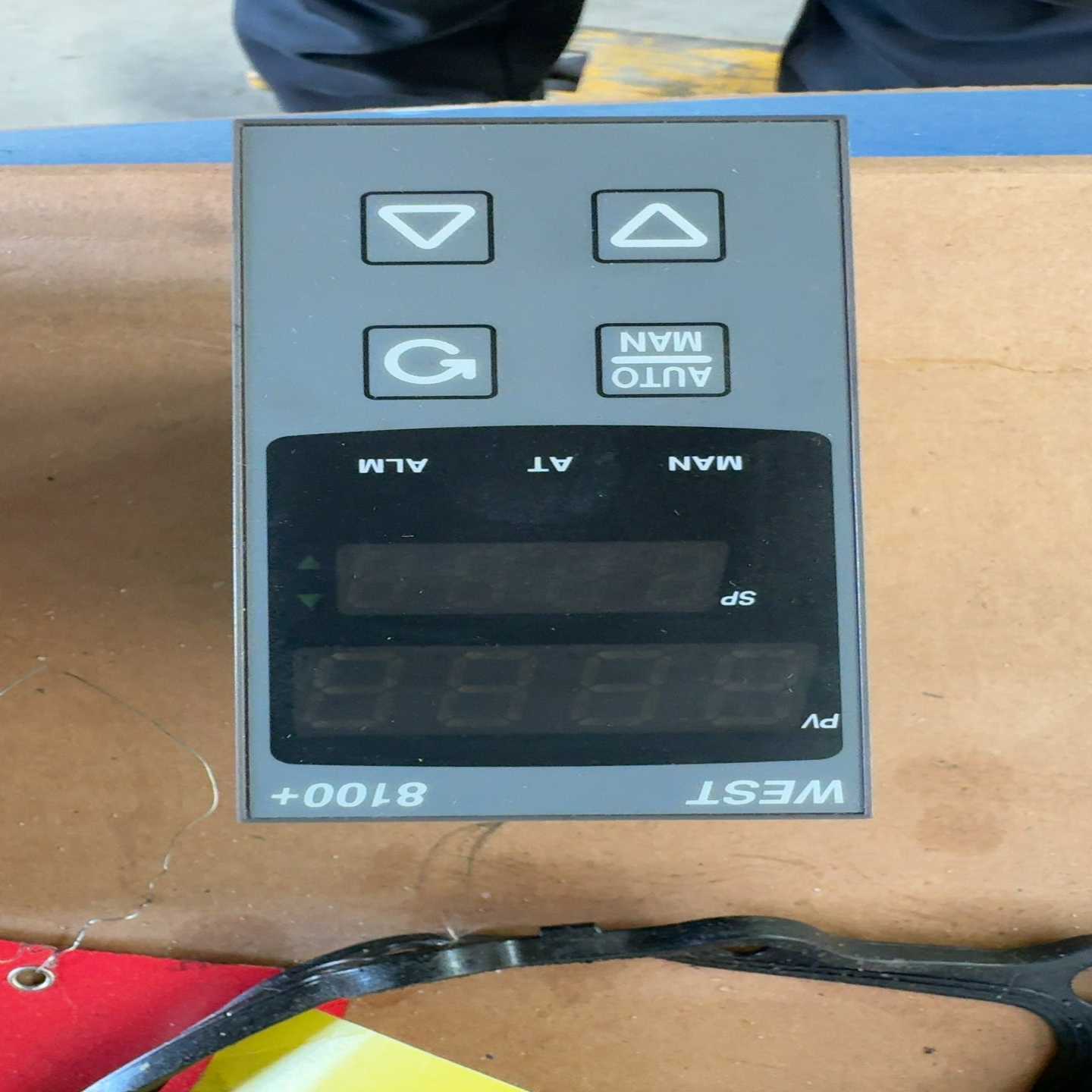 英国WESTP8100系列温控器，配件价格处理--议价商品