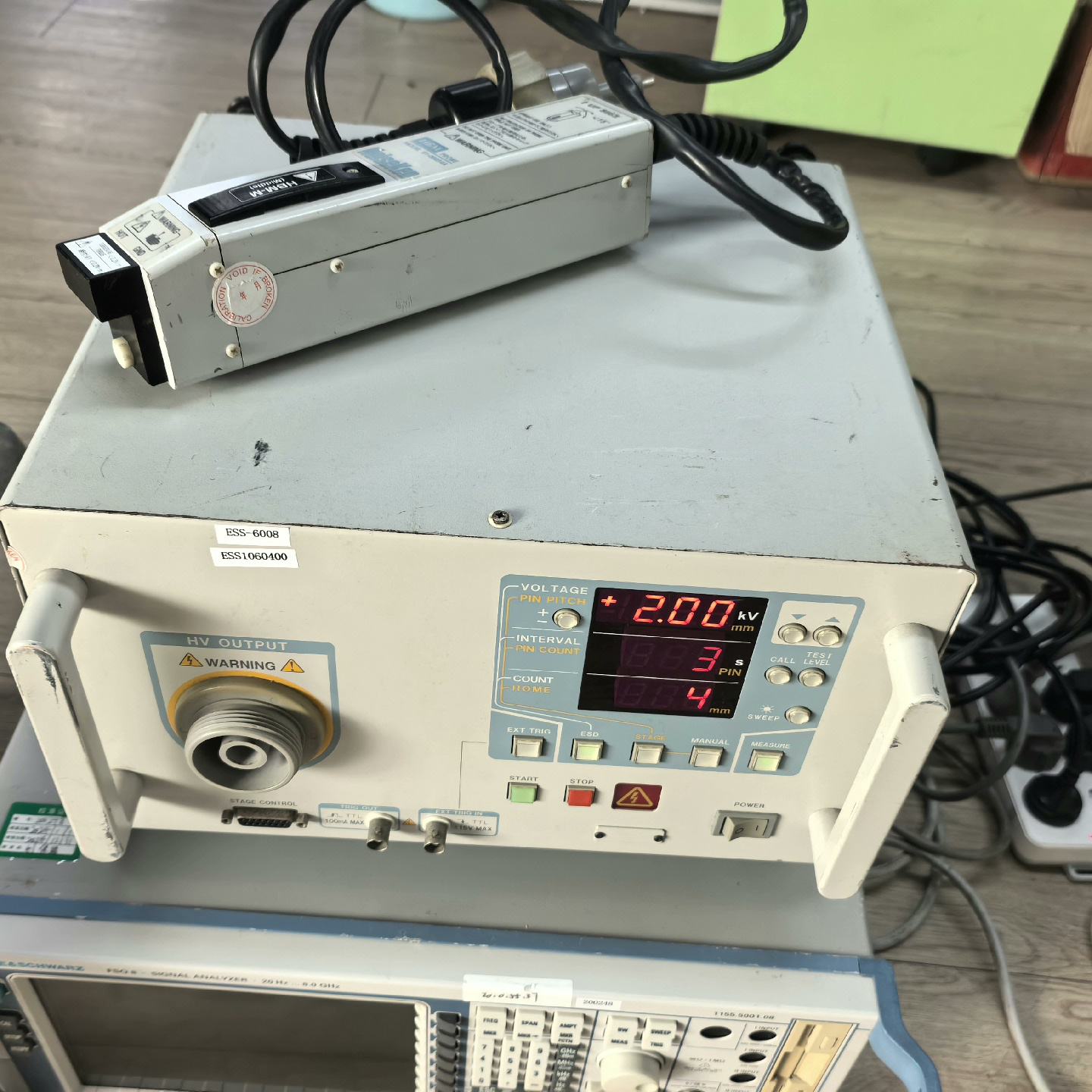 ESS6008静电放电发生器,带静电枪。ESS-6008议价