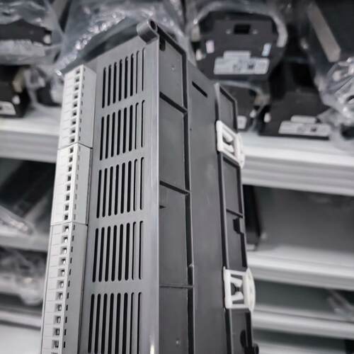 台达PLC DVP40ES200T，拆机件，成色如图，功能包--议价商品