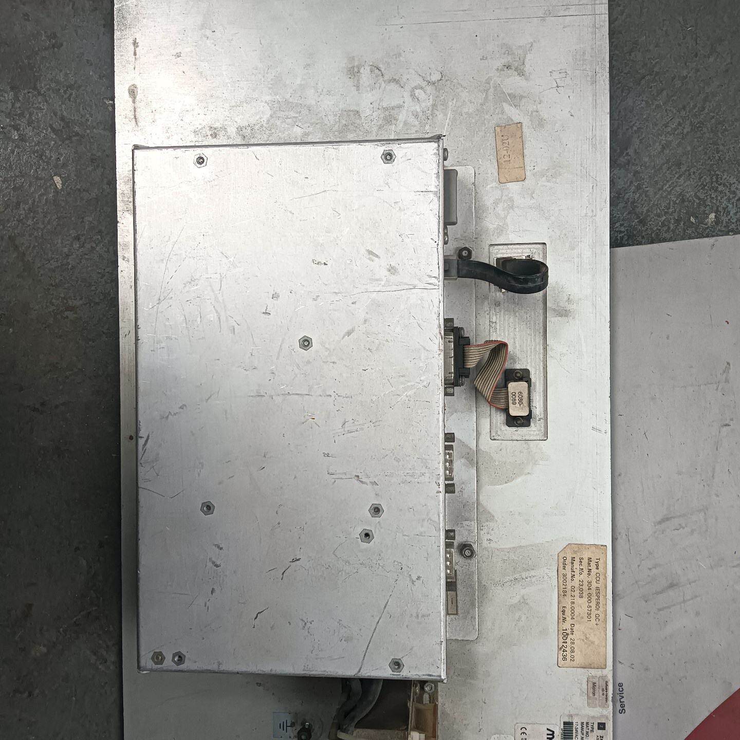 乌斯特昆滕SG2000Bl24VAC控制箱，350mA规格，--议价商品