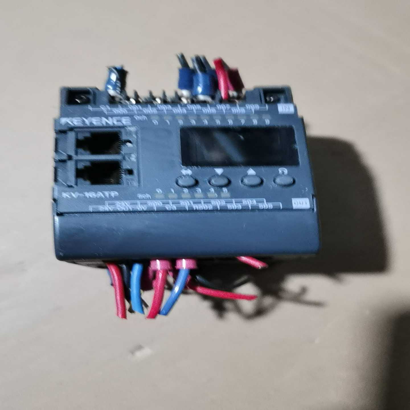 基恩士控制器KV-16ATP实物图。询价