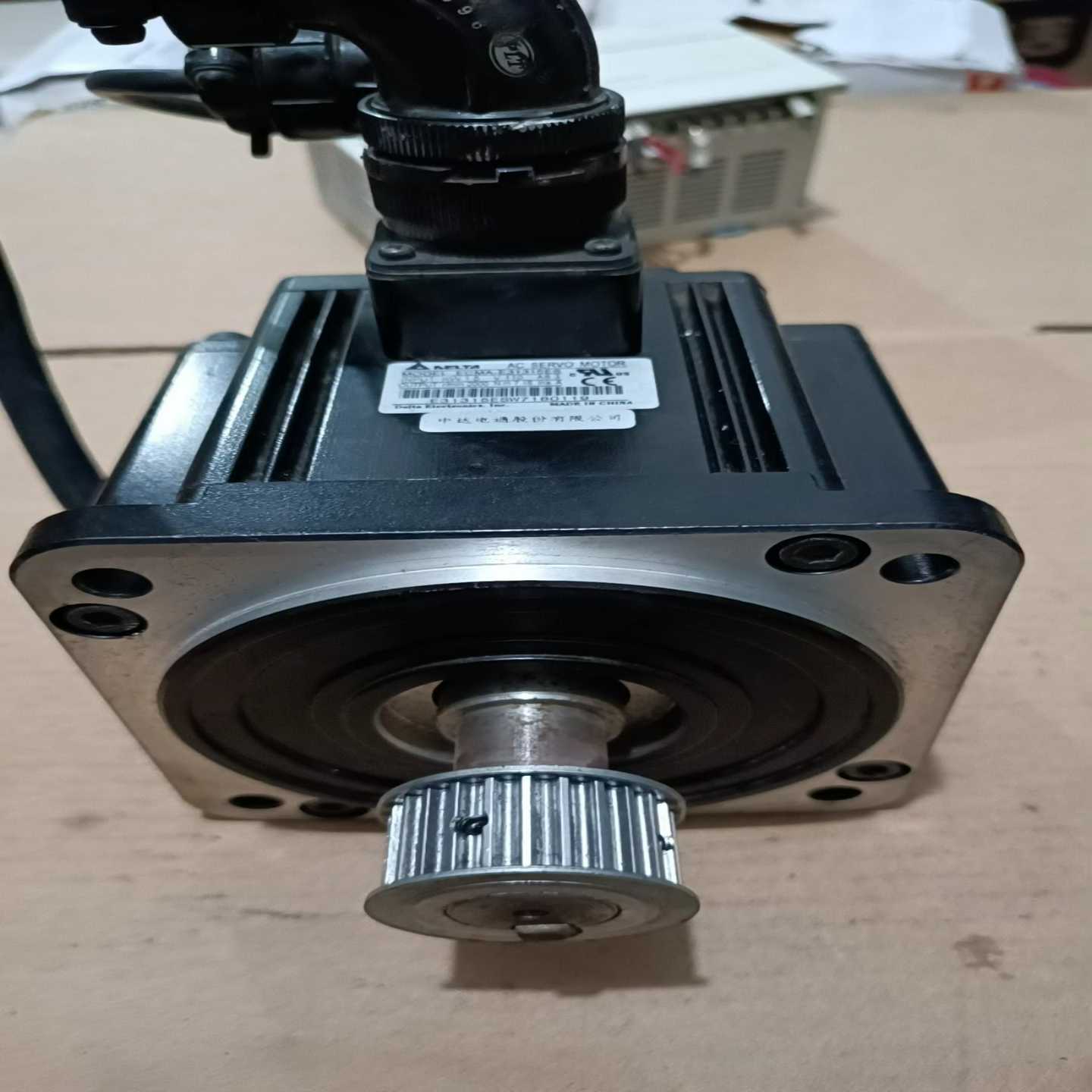 询价ECMA-E313215ES台达伺服电机