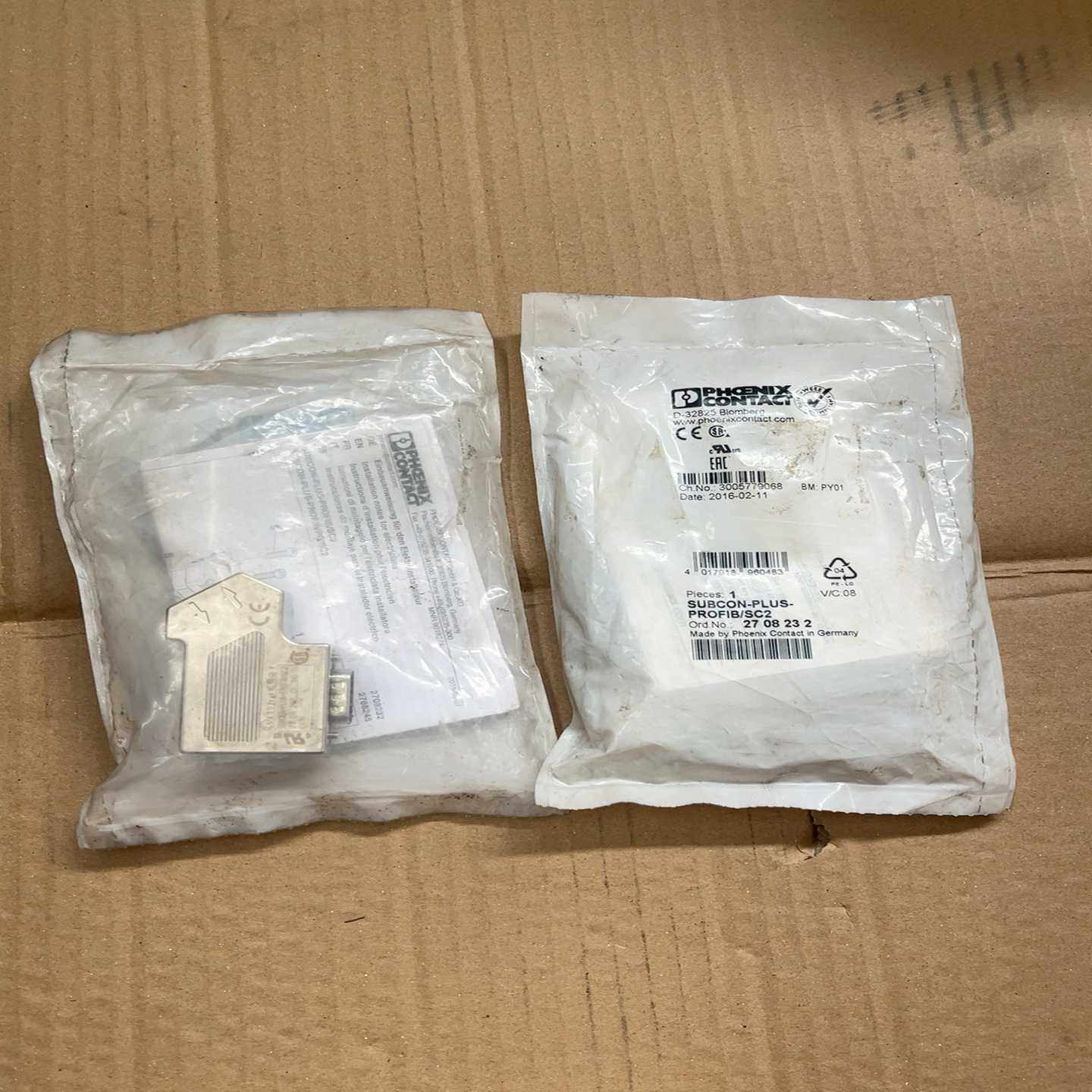 2台菲尼克斯通讯插头SUBCON-PLUS-PROFIB/S--议价商品