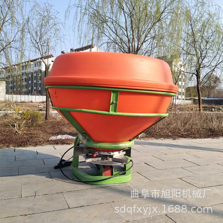 农田施肥播种抛撒机耐腐蚀大圆桶施肥器750大容量后置撒肥机