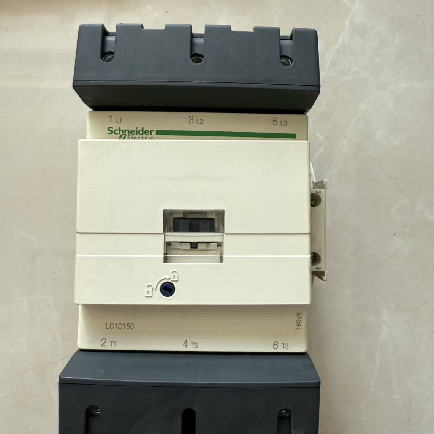 施耐德接触器LA9D115603604LC1D150-议价