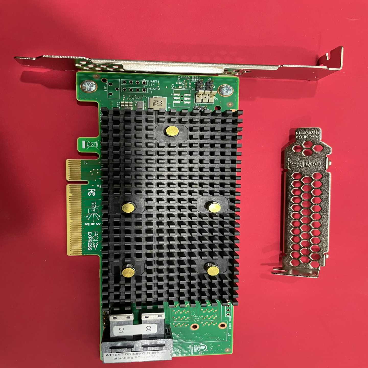 （洋洋设备）9440-8i12GBSAS/SATA阵列卡支持NVM