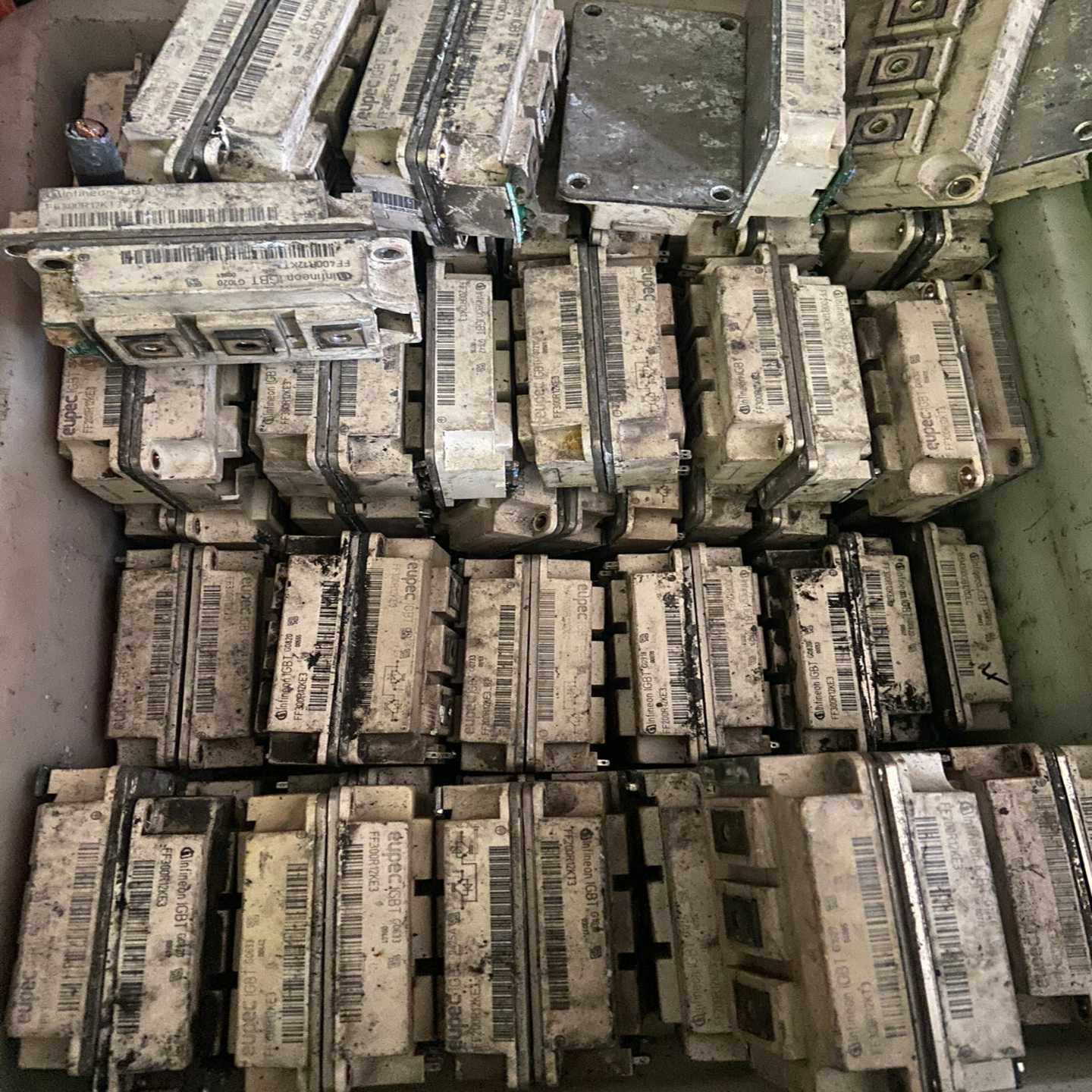 FF300R12KT3/FF300R12KE3IGBT模块F~询价