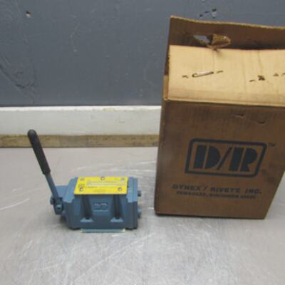 DYNEXRIVETT6153905A1210手动控制阀门5Kpsi全新带盒优惠