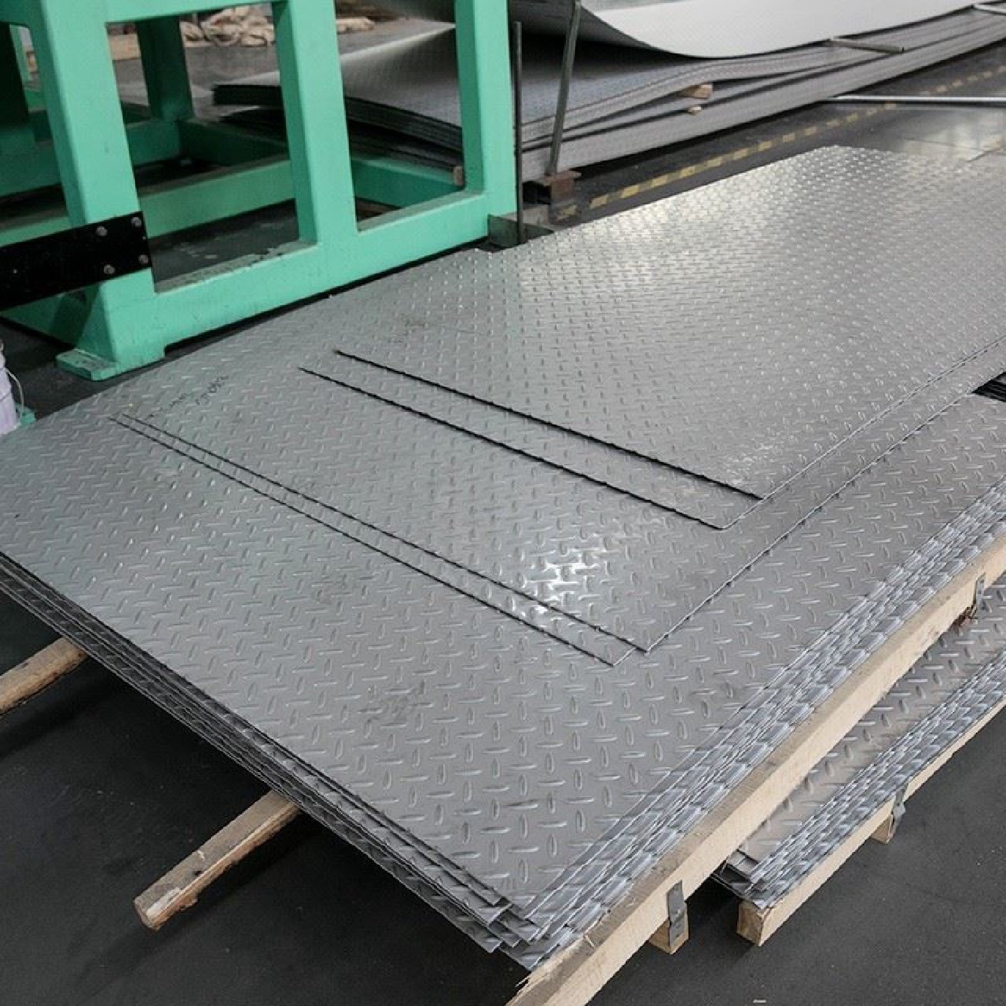 304不锈钢花纹板201防滑板楼梯踏步原平板激光切割小米粒加工定做,金属材料及制品,钢板,淘宝优惠券,粉丝福利购,淘宝优惠卷