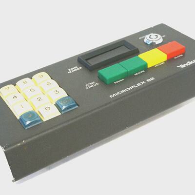 Utilis VINDICATOR 5530081201 Microplex 82 Moniteur cran Syst