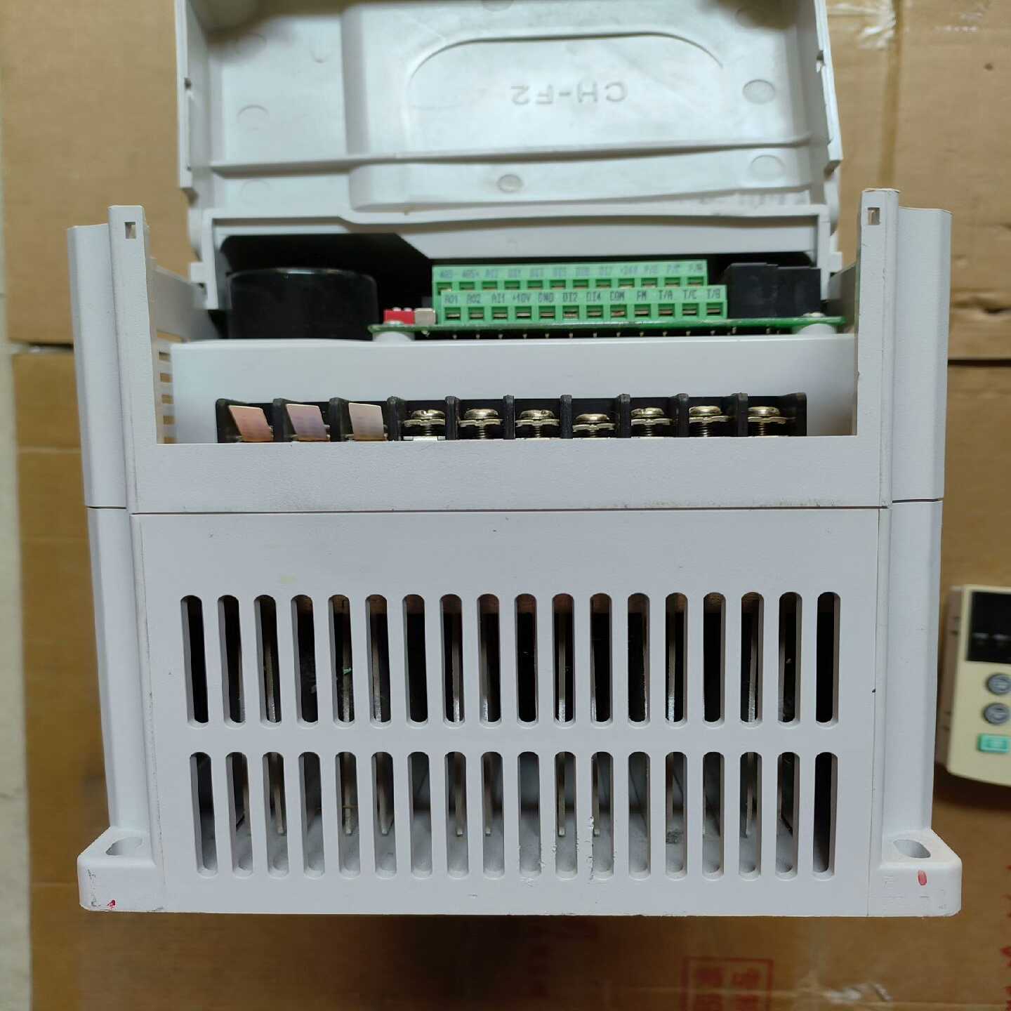 议价德佛斯变频器FS2000-7D5G/011P-o4T380现货/维修