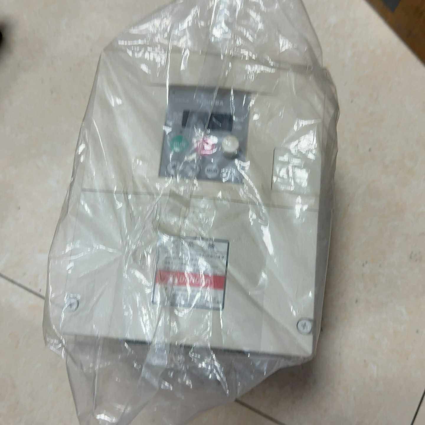 东芝变频器VF-S7系列VFS7-4015P（2--议价商品