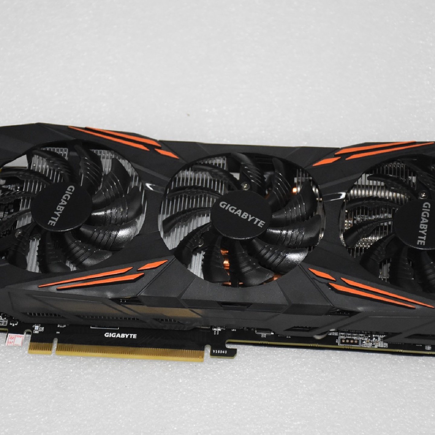 技嘉GTX10808G三风扇显卡-议价