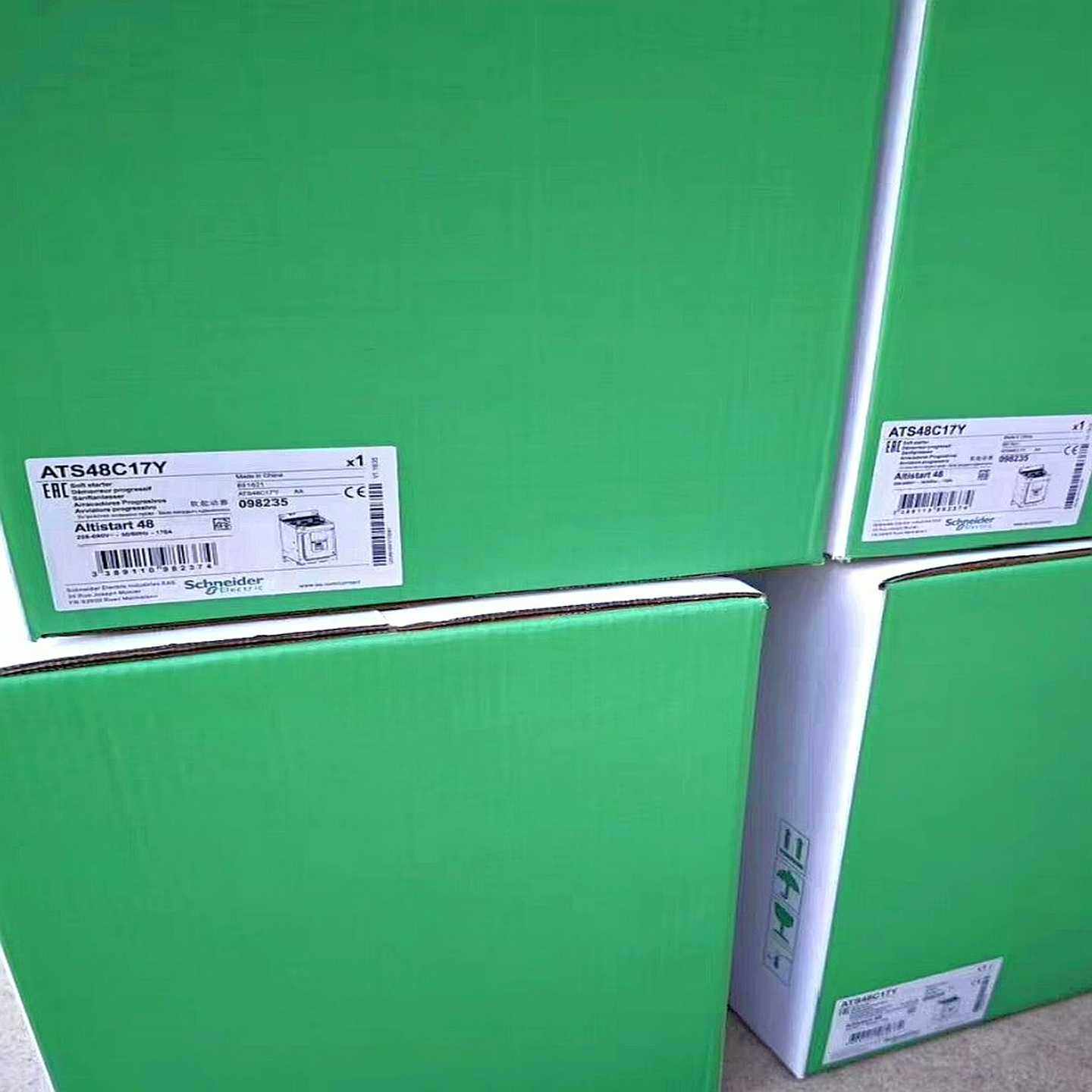 施耐德软启动器ATS48C17Y，90-99kW，208-6-议价