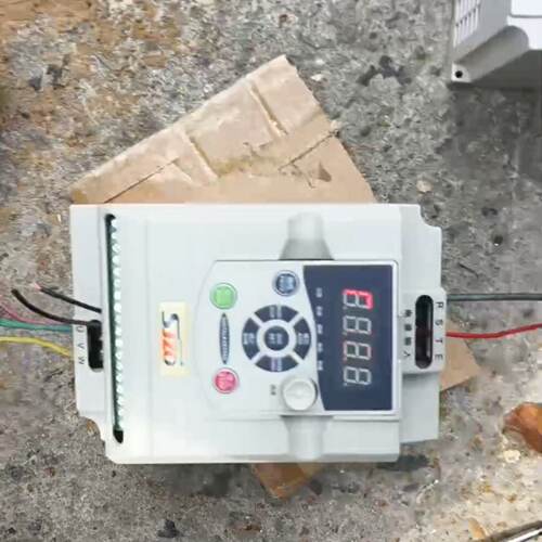 溢价-中驱变频器ZQ100M1R5G3