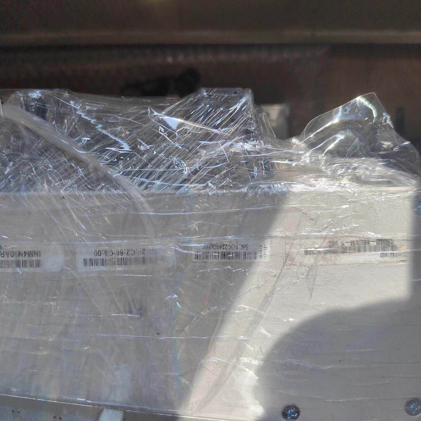 C9300-48UXM-A原装二手拆机到货,需要的联系,带单--议价商品