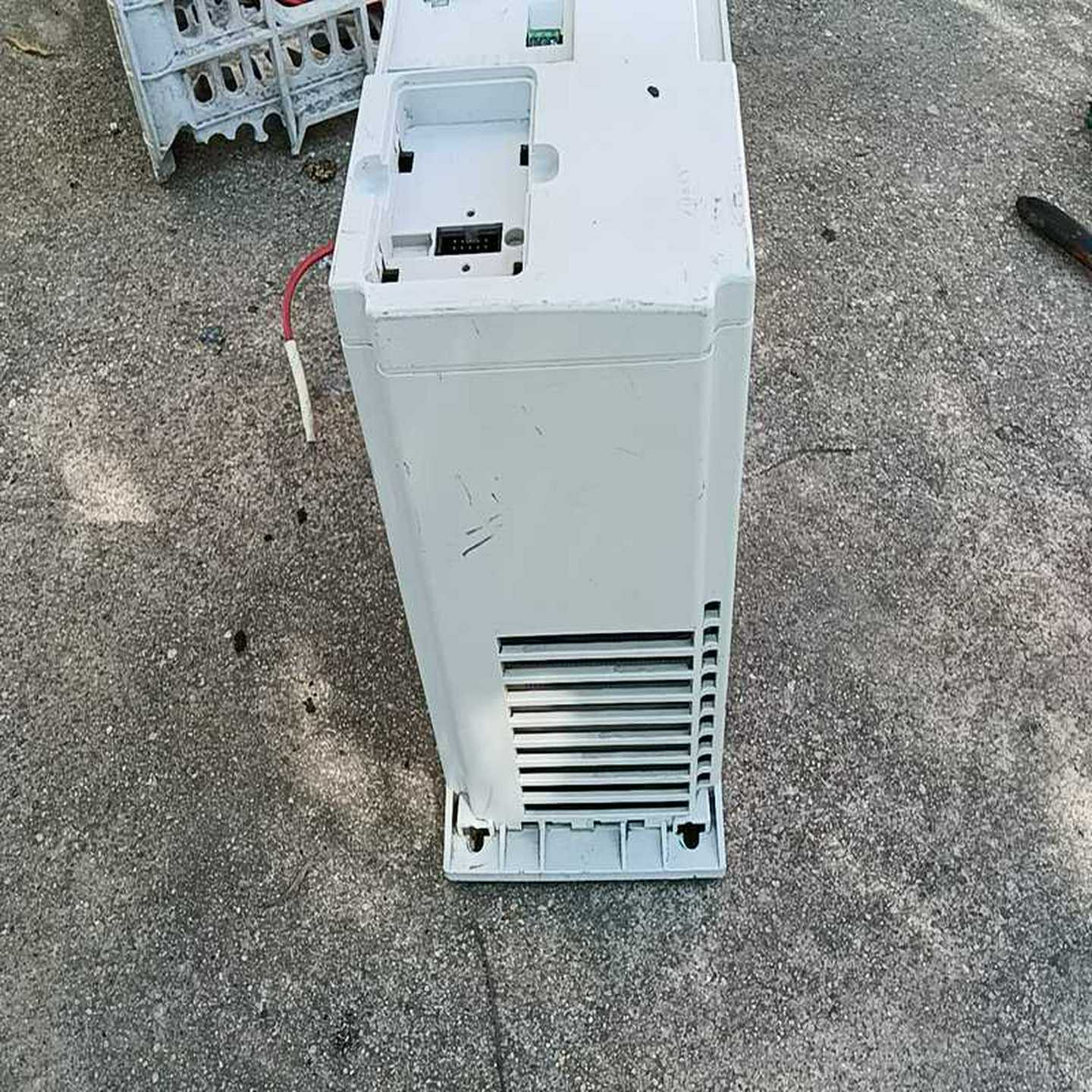 安川电机、SHMAH－08A1A21、二台成色如图功能、~询价