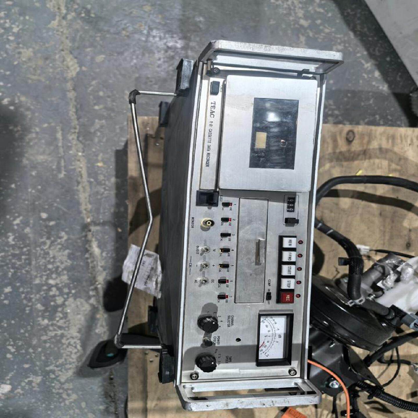 议价议价TEAC R-81卡座数据记录仪，专业级别，成色有可维修