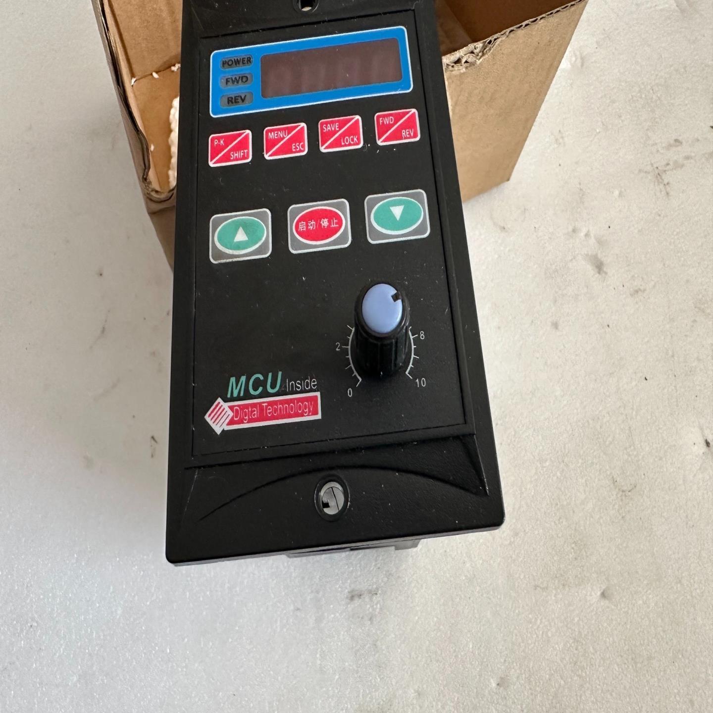 全新MCUT13-120W-12-H电机变频调速器--议价商品