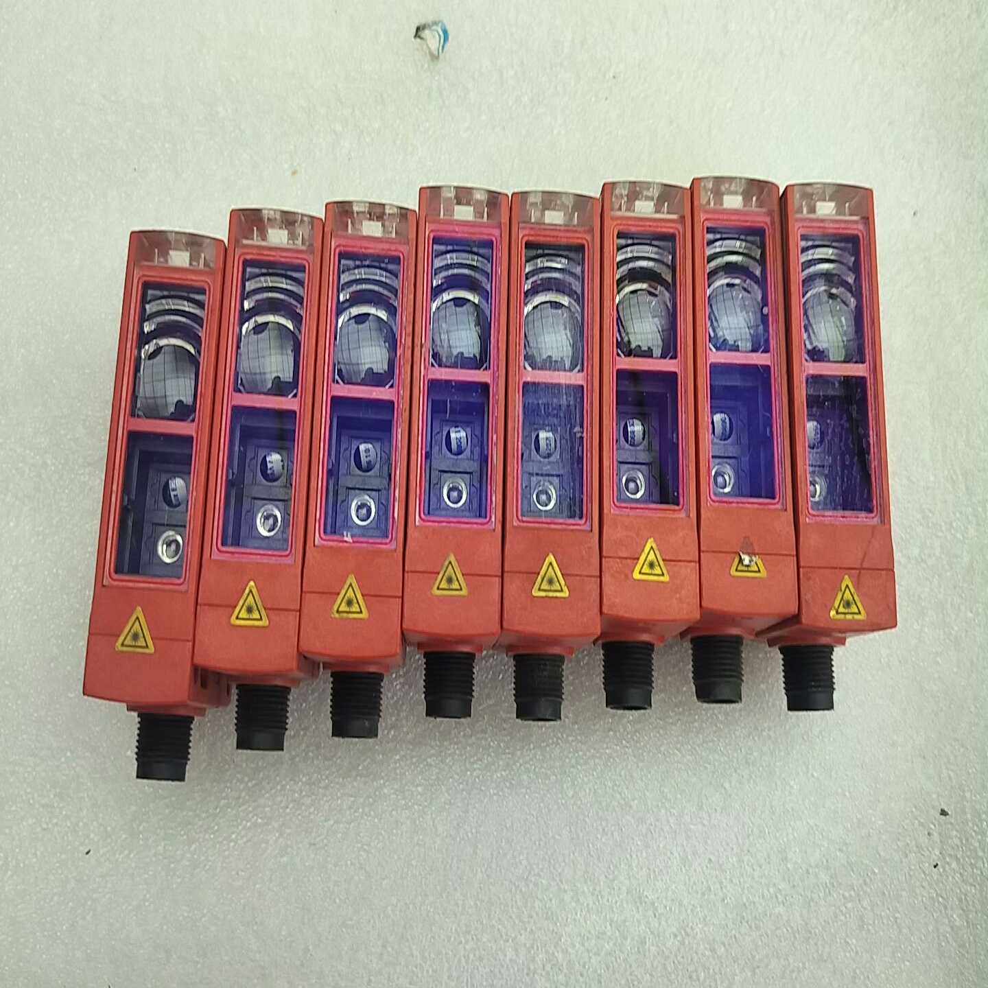 议价劳易测HT46CL2/6G-M12背景抑制传感器，原装拆机成