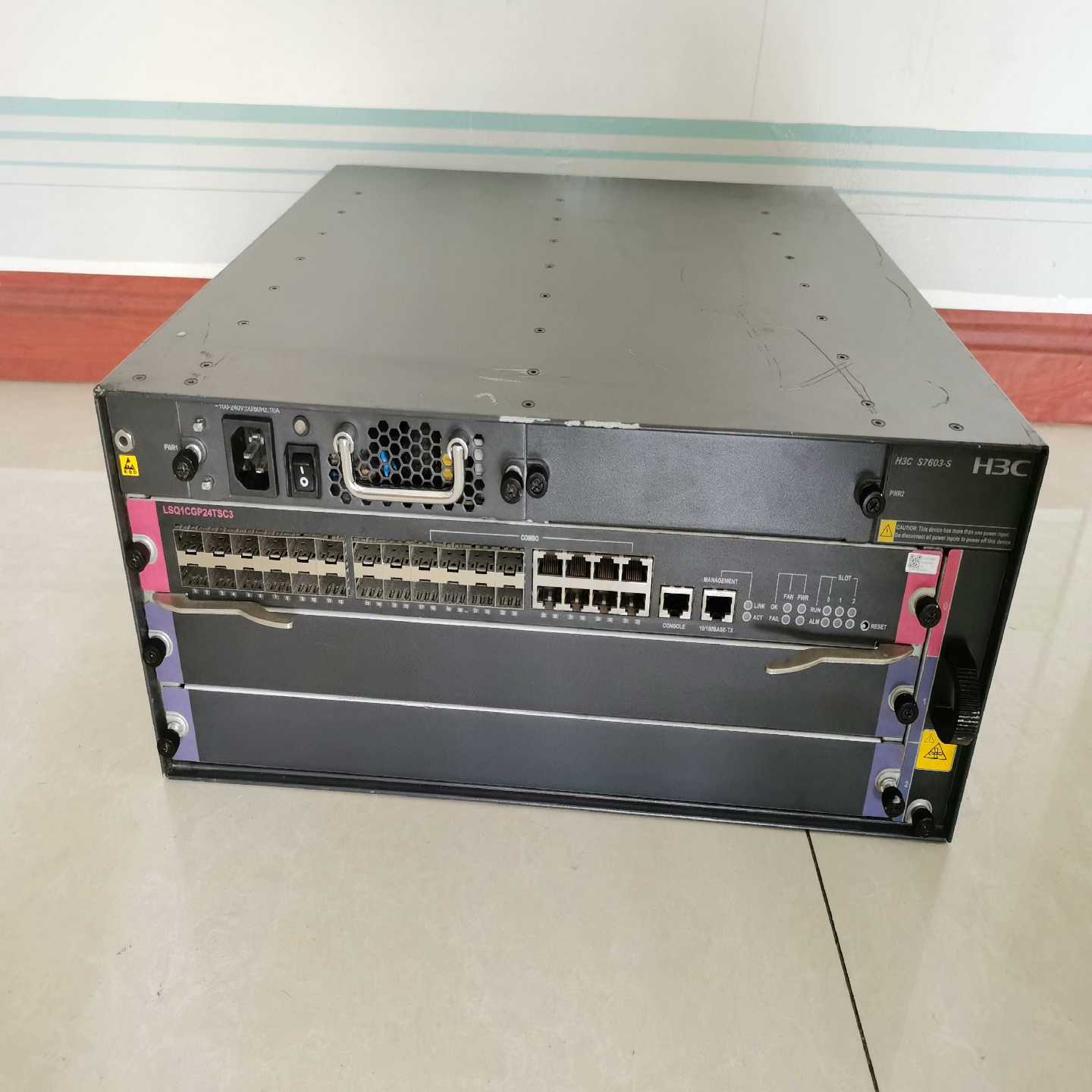 华三H3C7603-S核心交换机，24口光口combo，-议价