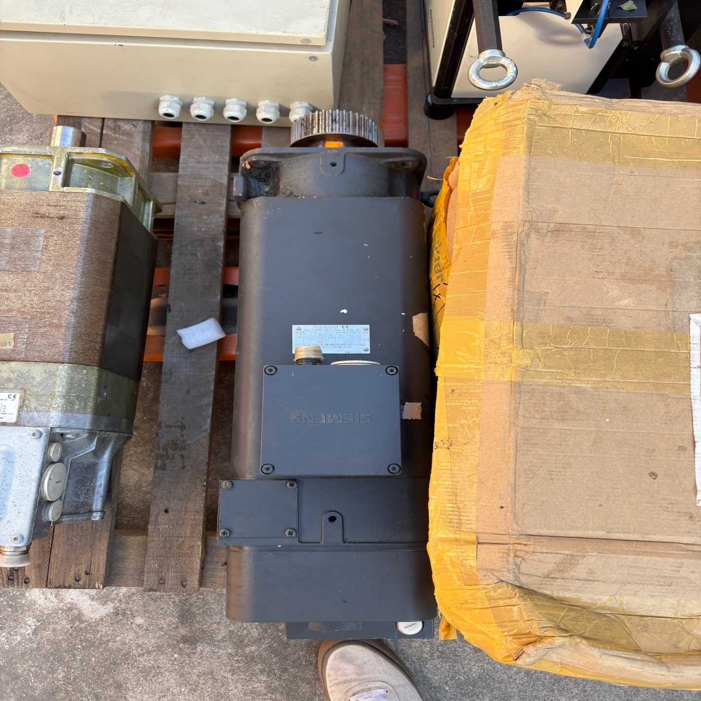 主轴电机1PH6107-1NF47-SAA0、件,询价