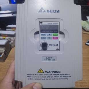 成色很新 3.7KW 台达变频器VFD037M43A 咨询