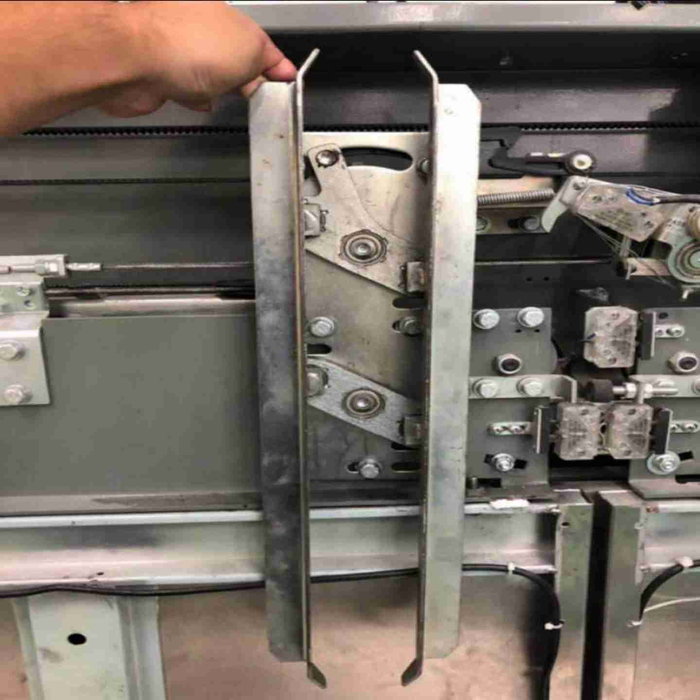 议U价-奥的斯西子奥的斯OTIS电梯配件AT120门刀无机房门刀货