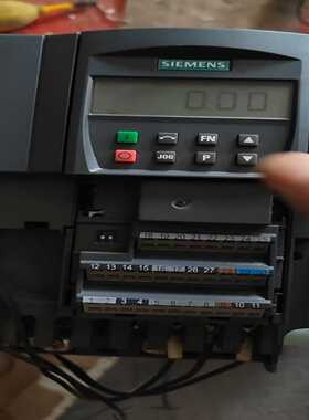 议价变频器4千瓦，拆机66440-22