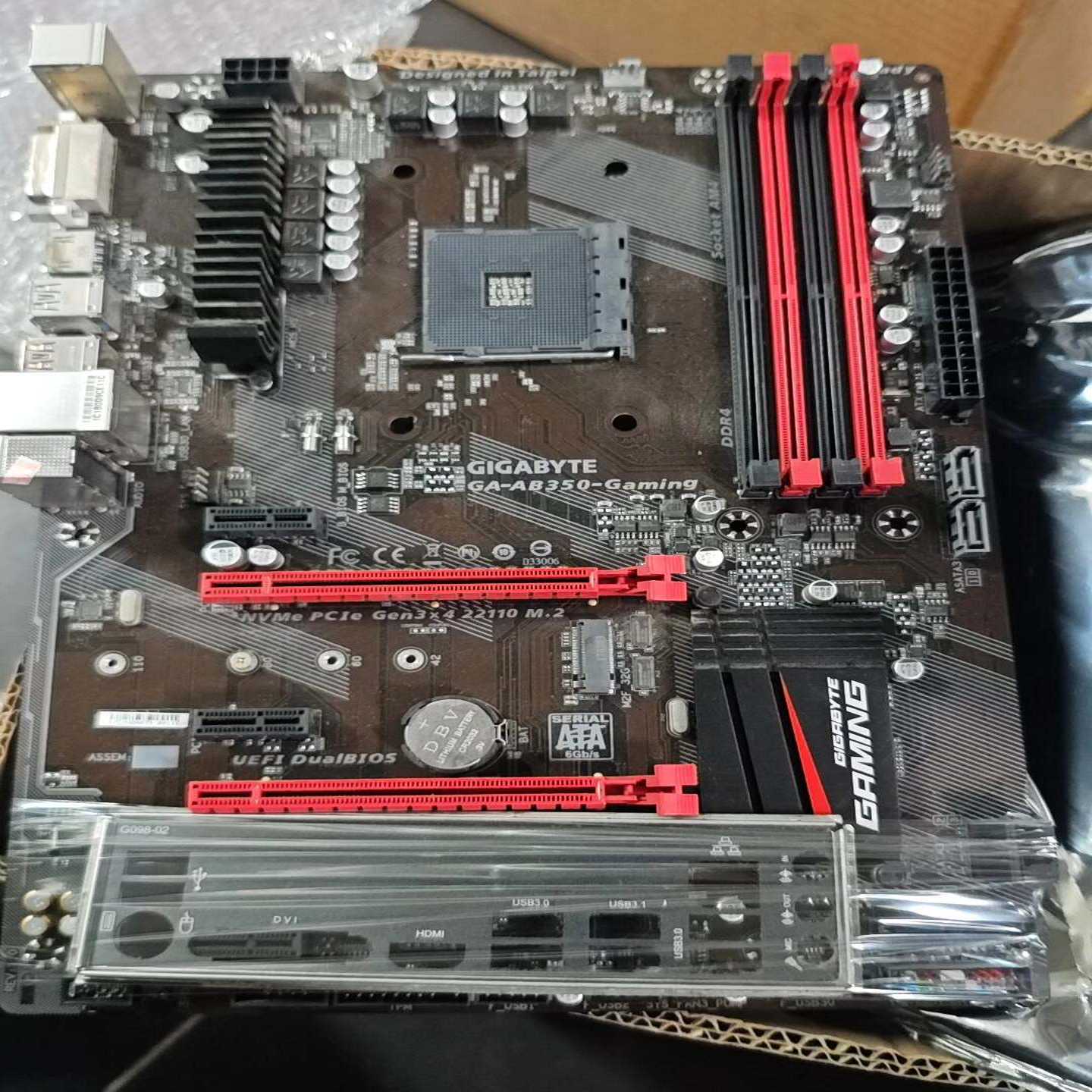 议价技嘉AB350gaming拆机测试正常跟挡板！