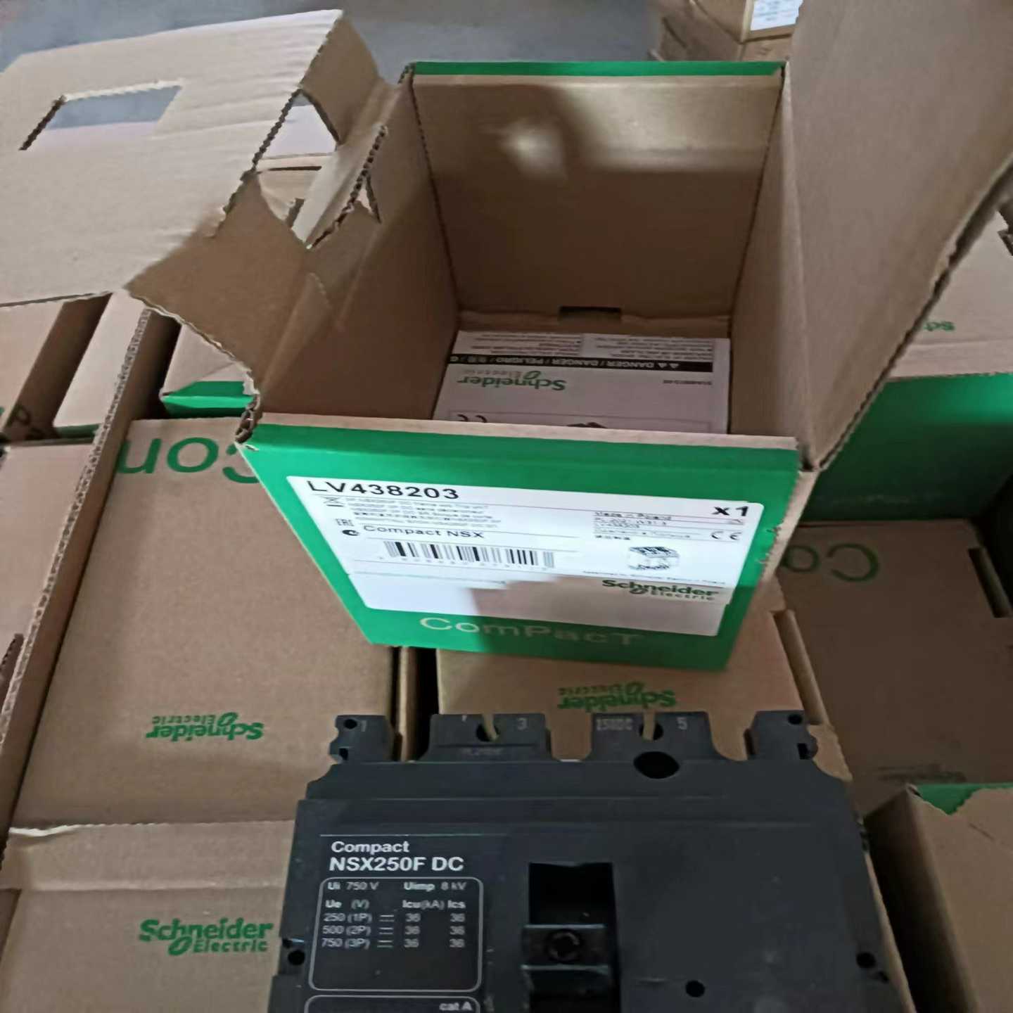 议价施耐德F直流塑壳断路器NSX250FDCTMDC250现货/维修