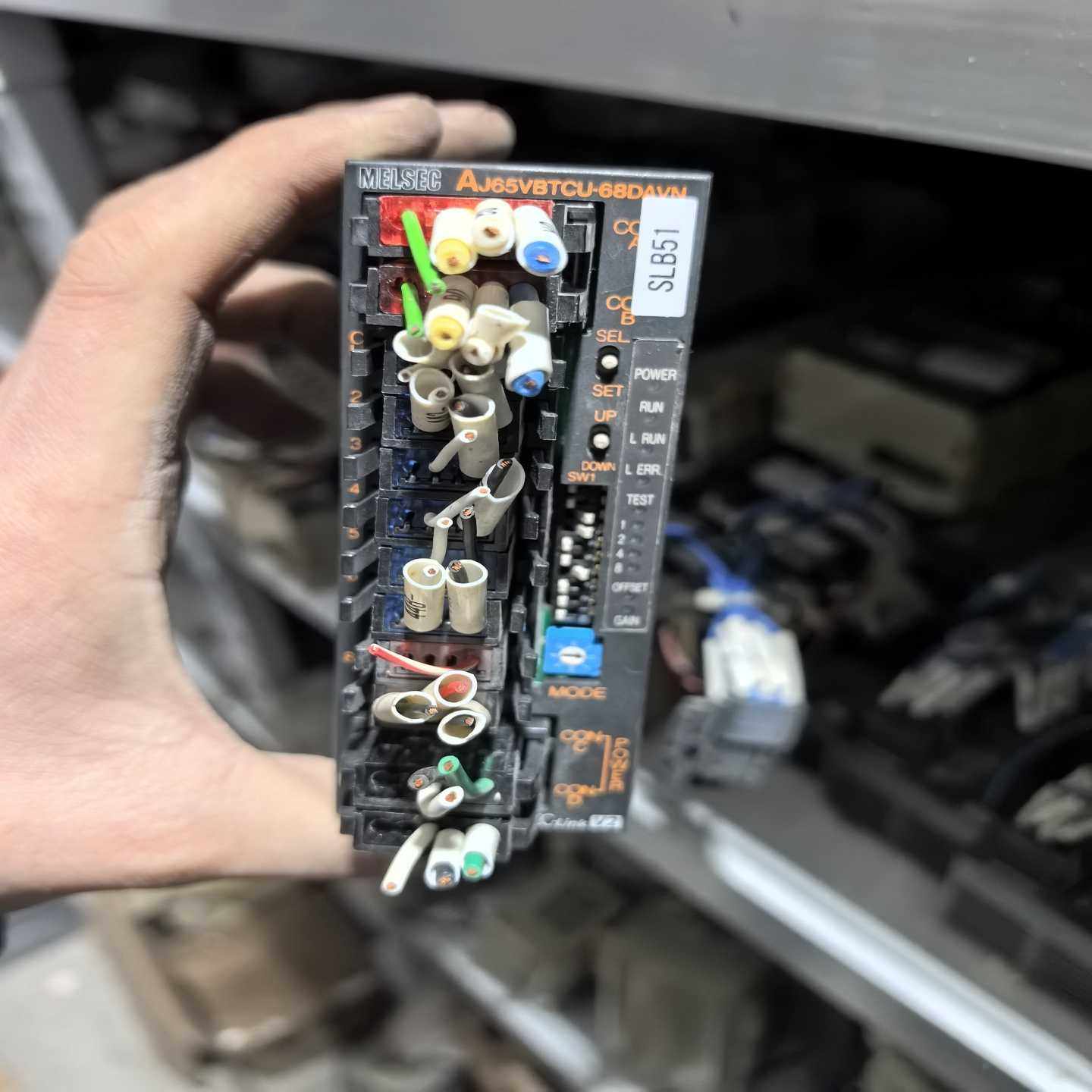 AJ65VBTCU-68DAVN二手拆机三菱模块功能包好-议价