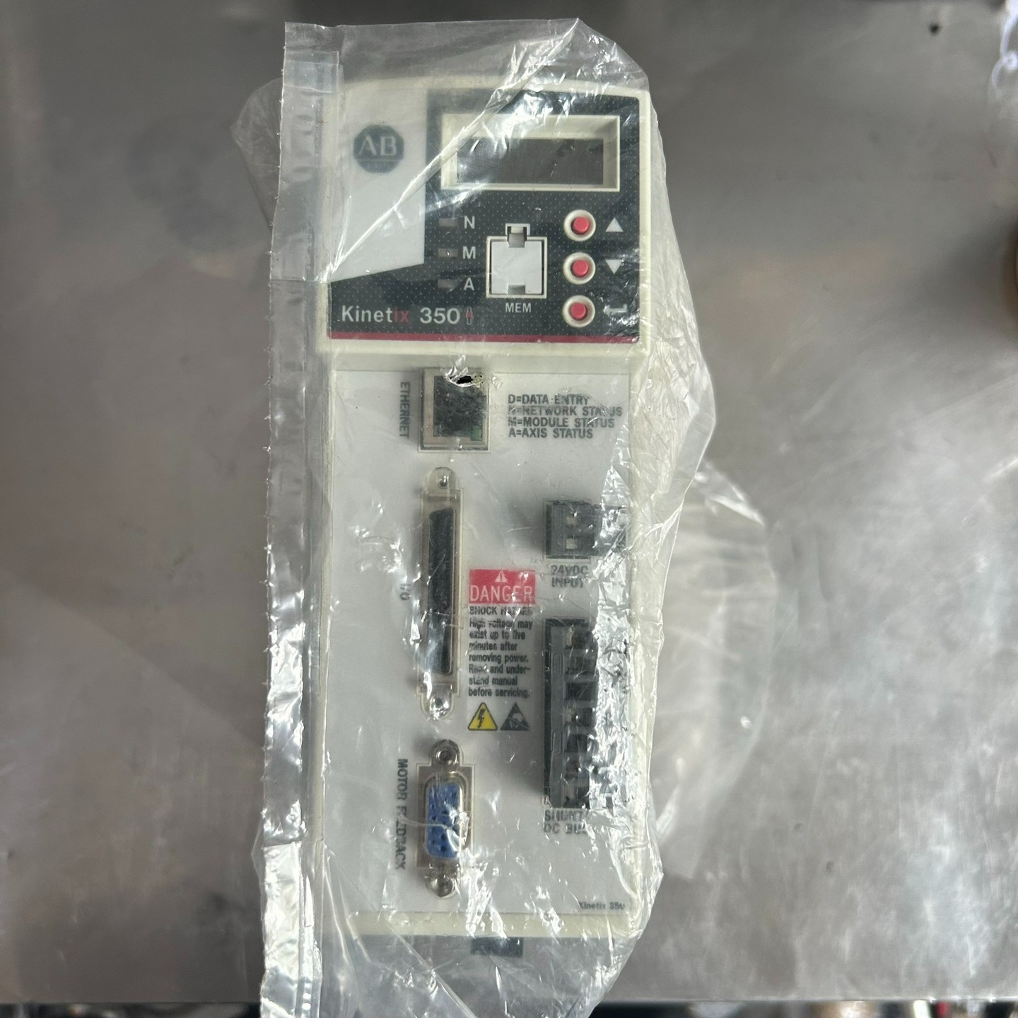 全新ABKinetix350伺服驱动器！型号2097-V--议价商品