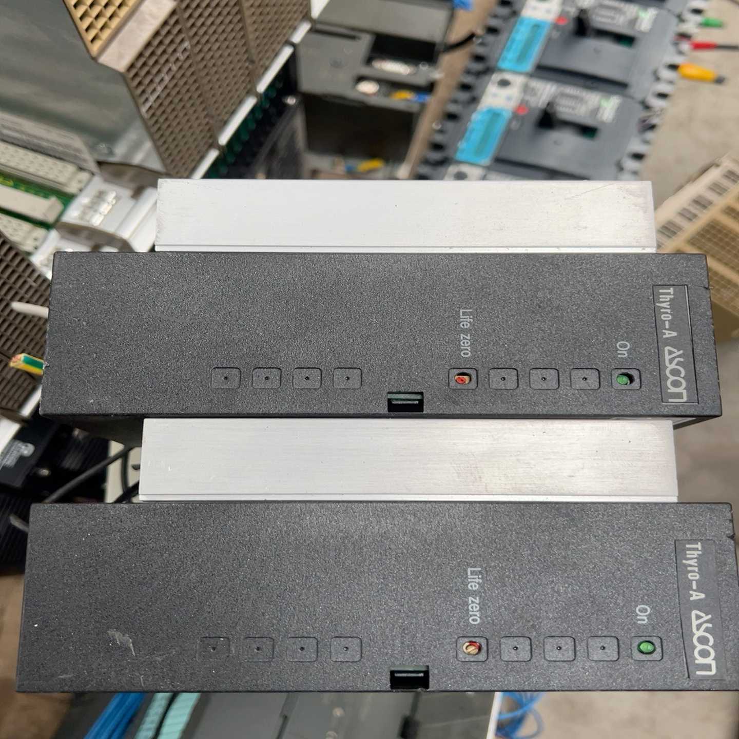 TH2A/400-60H调供器，几台，成色特好，询价