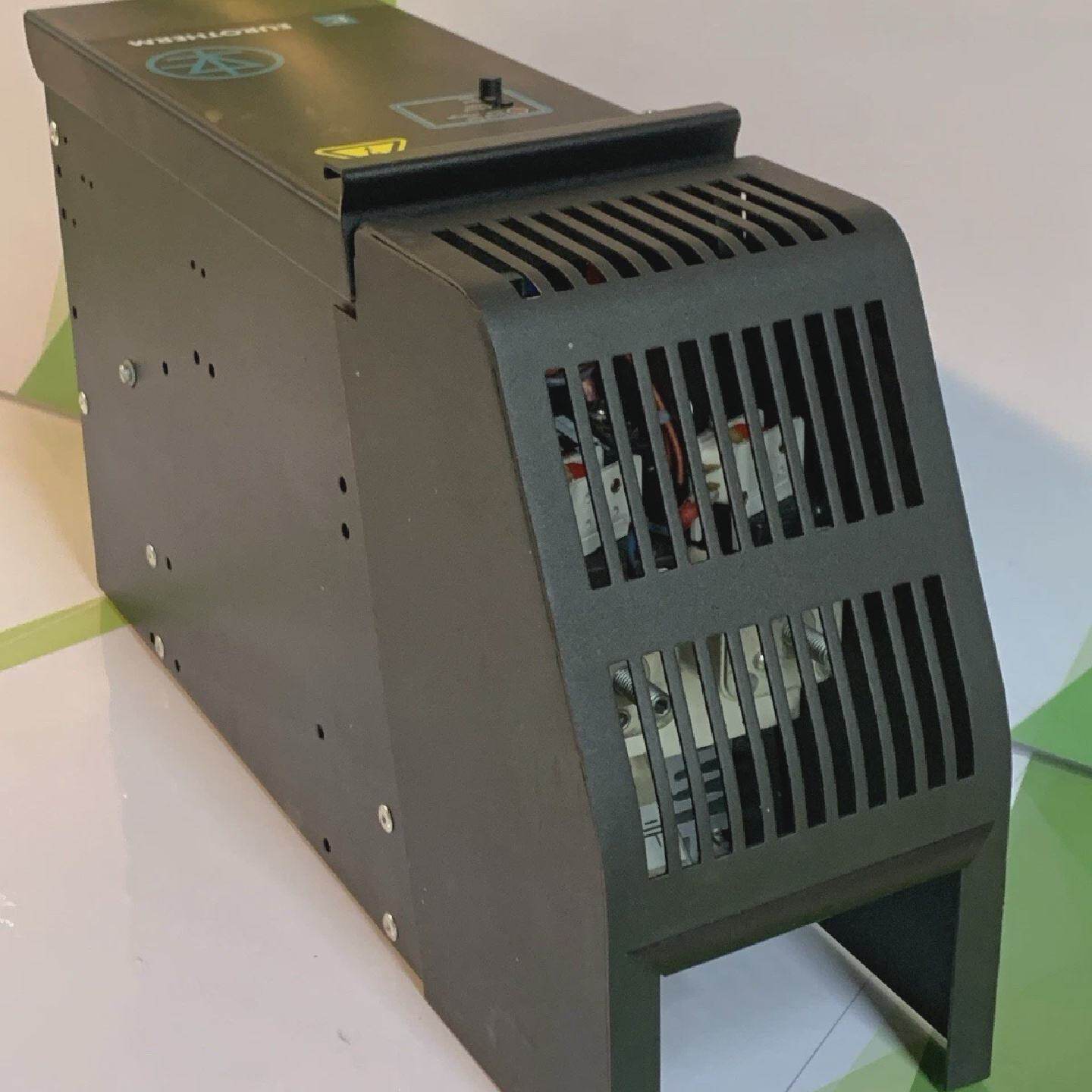 EUROTHERM TC200002150A440V220V4MA20000GERPLUFUMSNONE  Alimen