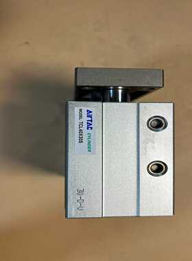 亚德客气缸TCL40X30S，功能正常。品牌是AirTAC/--议价商品