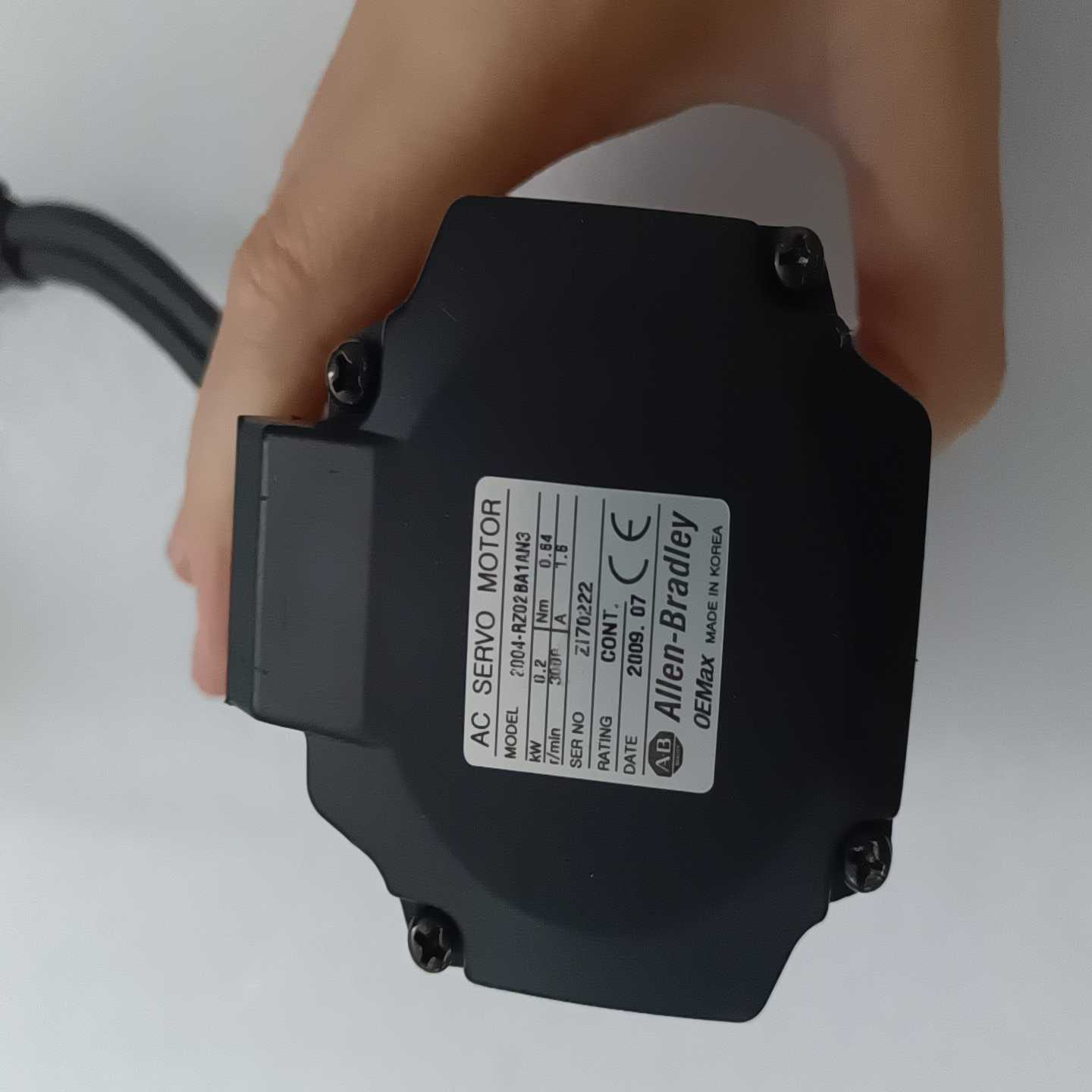 2004-RZ02BA1AN3罗克韦尔200W伺服电机，询价