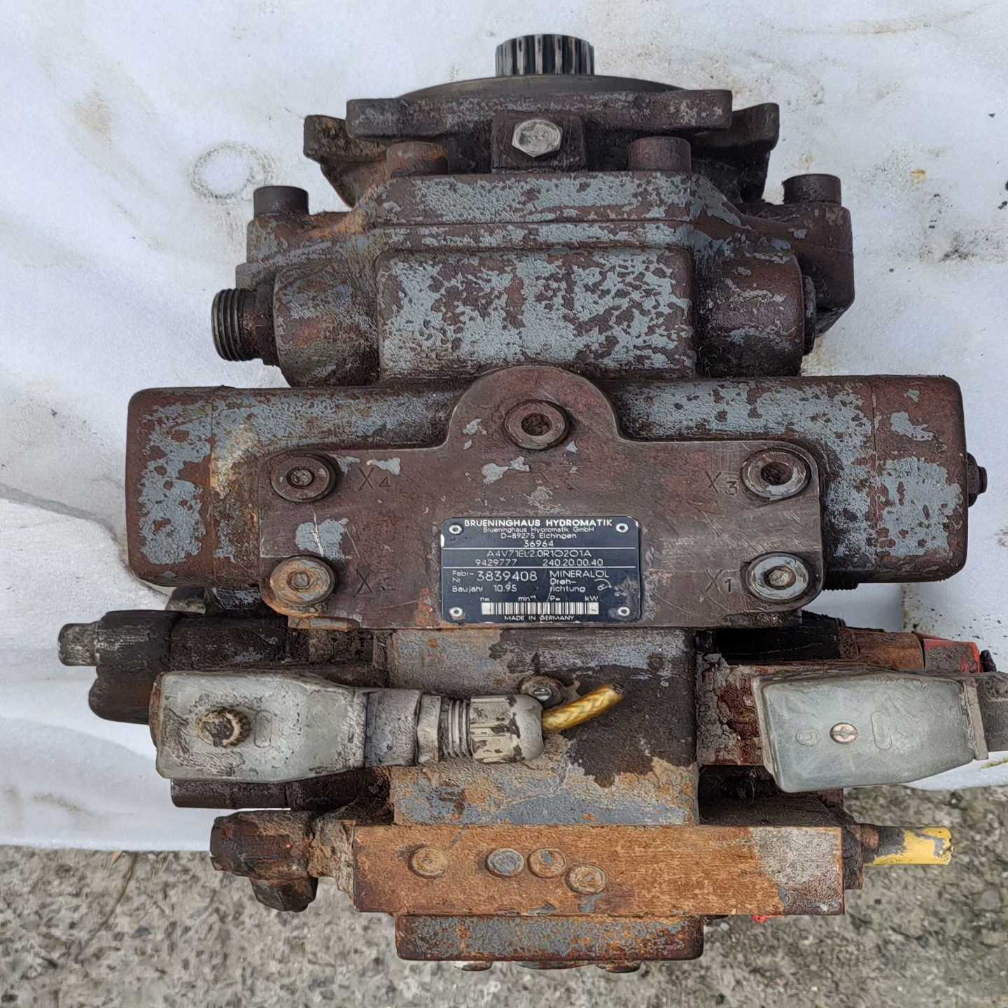 力士乐A4V71EL2.0R1O2O1A柱塞泵,如图所示询价