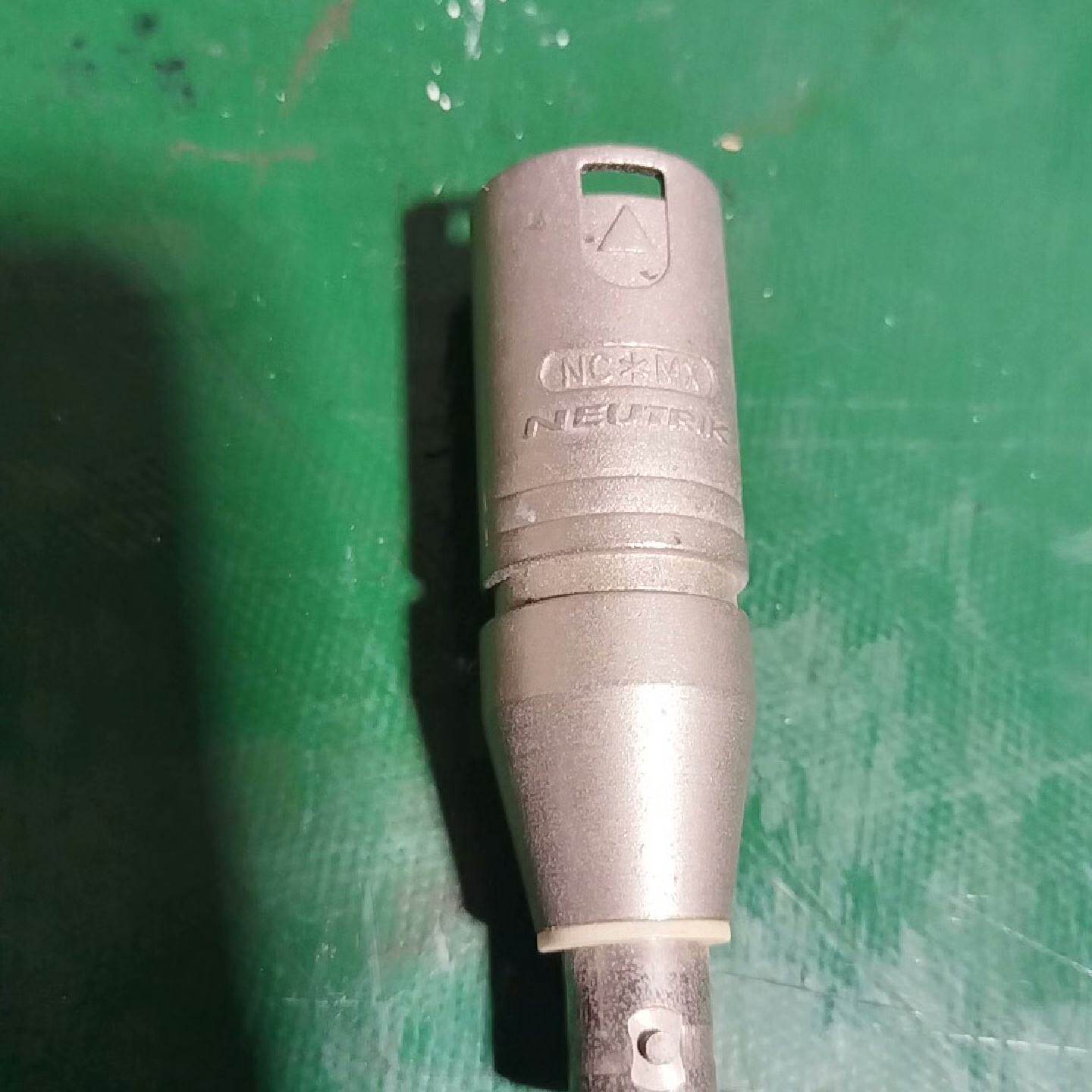 拍前询价：NEUTRIK纽崔克三芯公卡侬转BNC一体转接器插头原装正