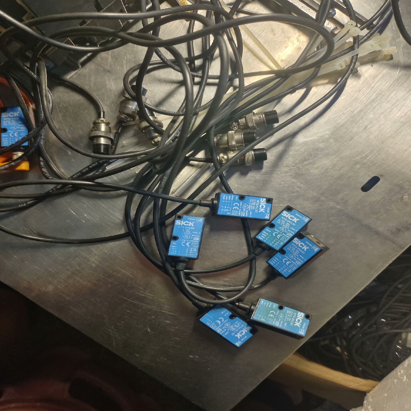 SICK西克光电传感器WT9-2N130带线--议价商品