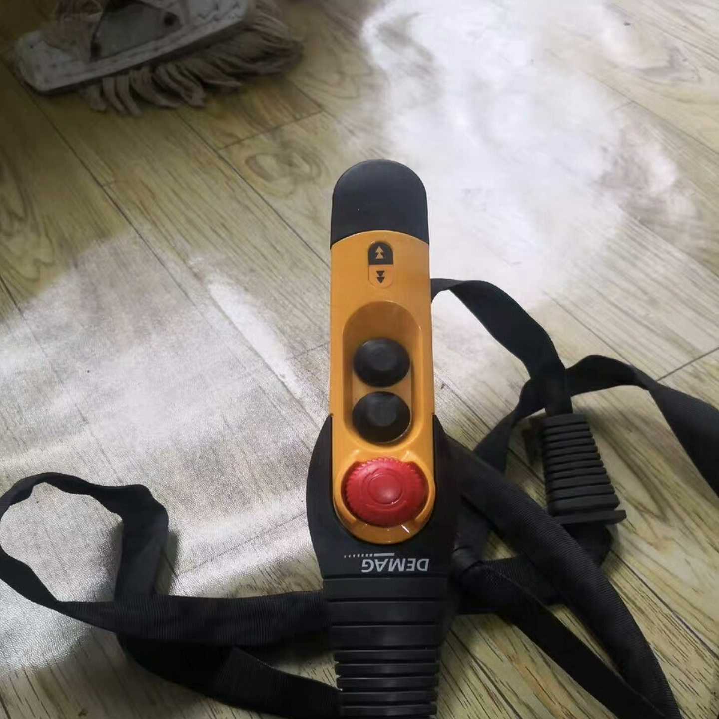 询价DEMAG/德马格电动葫芦手柄带控制线，只安装未使用，在德玛